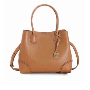 NWT Authentic Michael Kors Mercer Medium Tote